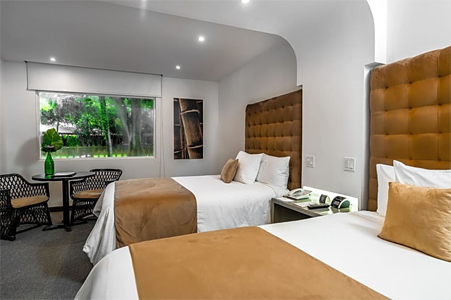 Riande Aeropuerto Hotel